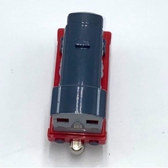 Dennis Thomas Train 2006Take Along Die Cast Engine Gray Red Black - Picture 5 of 6